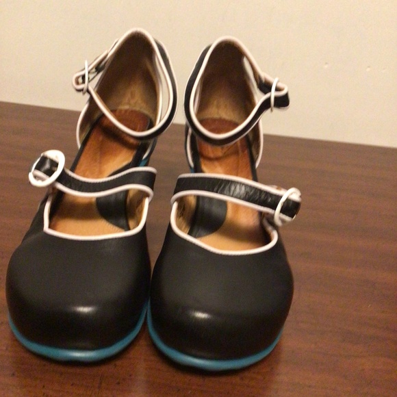 JOHN FLUEVOG MARY JANE SHOES SZ 10 - Picture 1 of 14